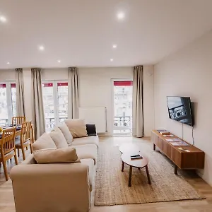 central-and-cozy-in-brussels.brusselshotelsbook.com/