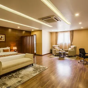 yatri-suites-and-spa.hotels-kathmandu.com/