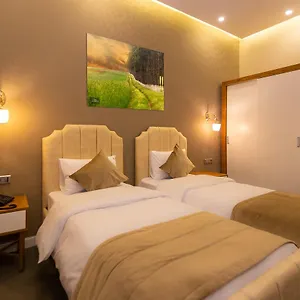 aksent-hotel.aboutbakuhotels.com/
